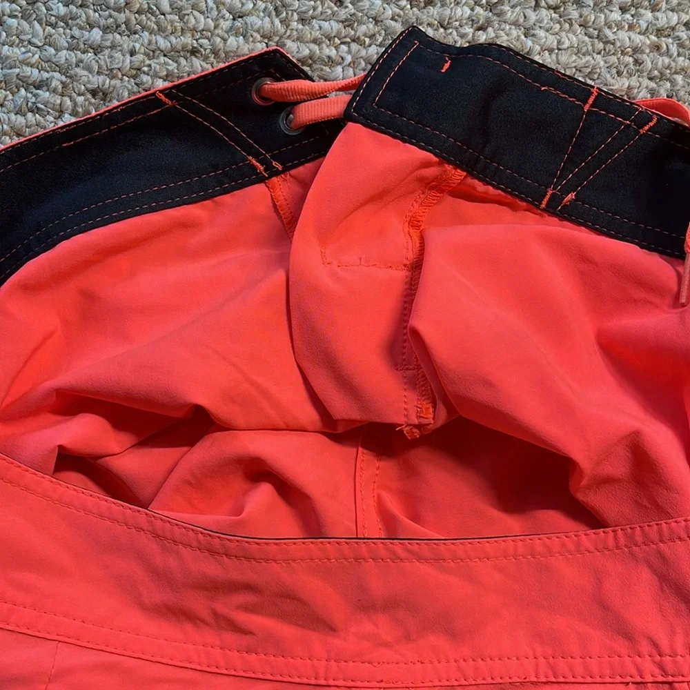 Volcom swim trunks - Picture 7 of 9